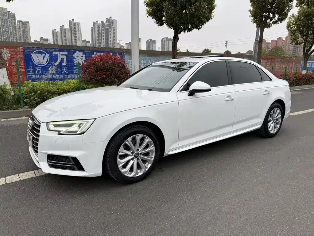 Audi A4L 2019