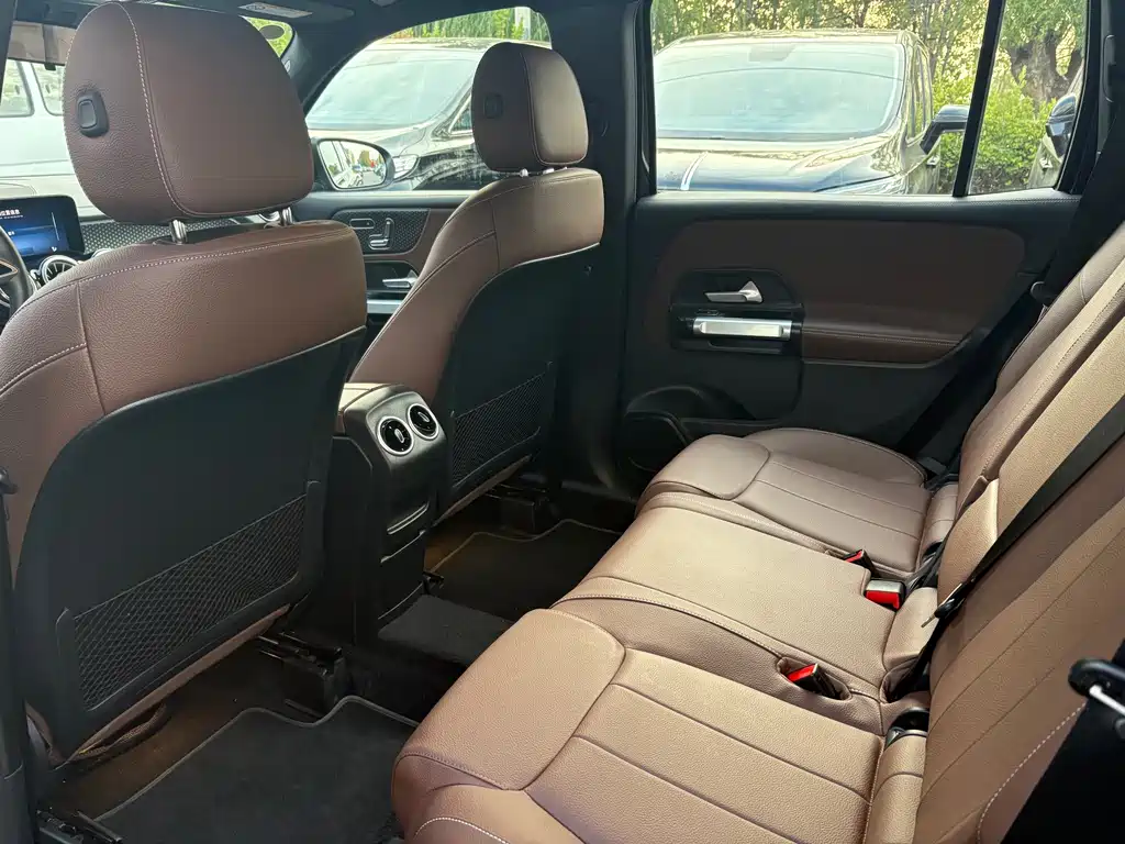 Mercedes-Benz GLB — миниатюра 7