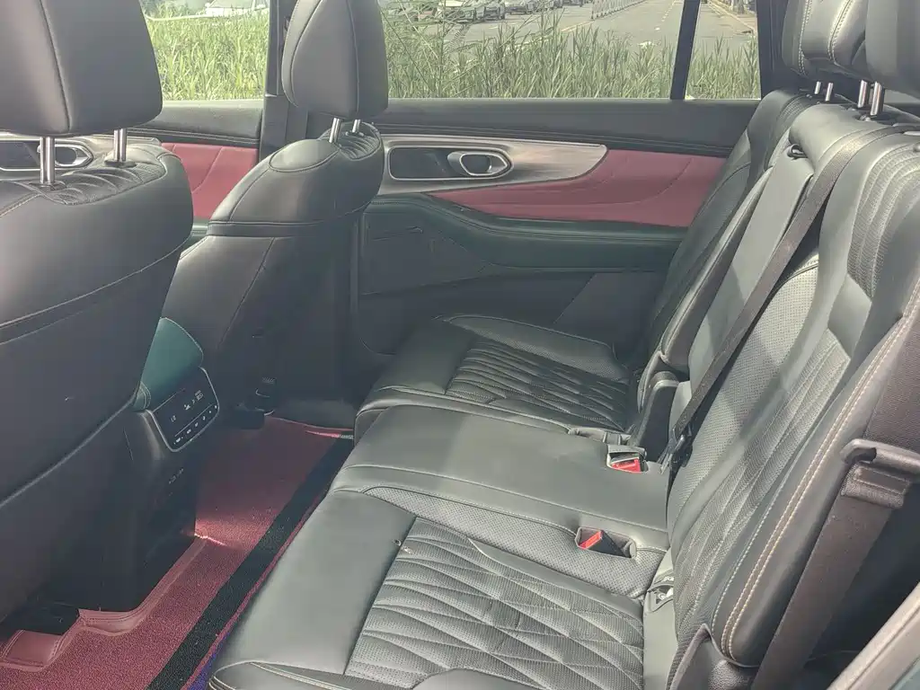 GAC GS8 2022 2.0TM Luxury （ мест）