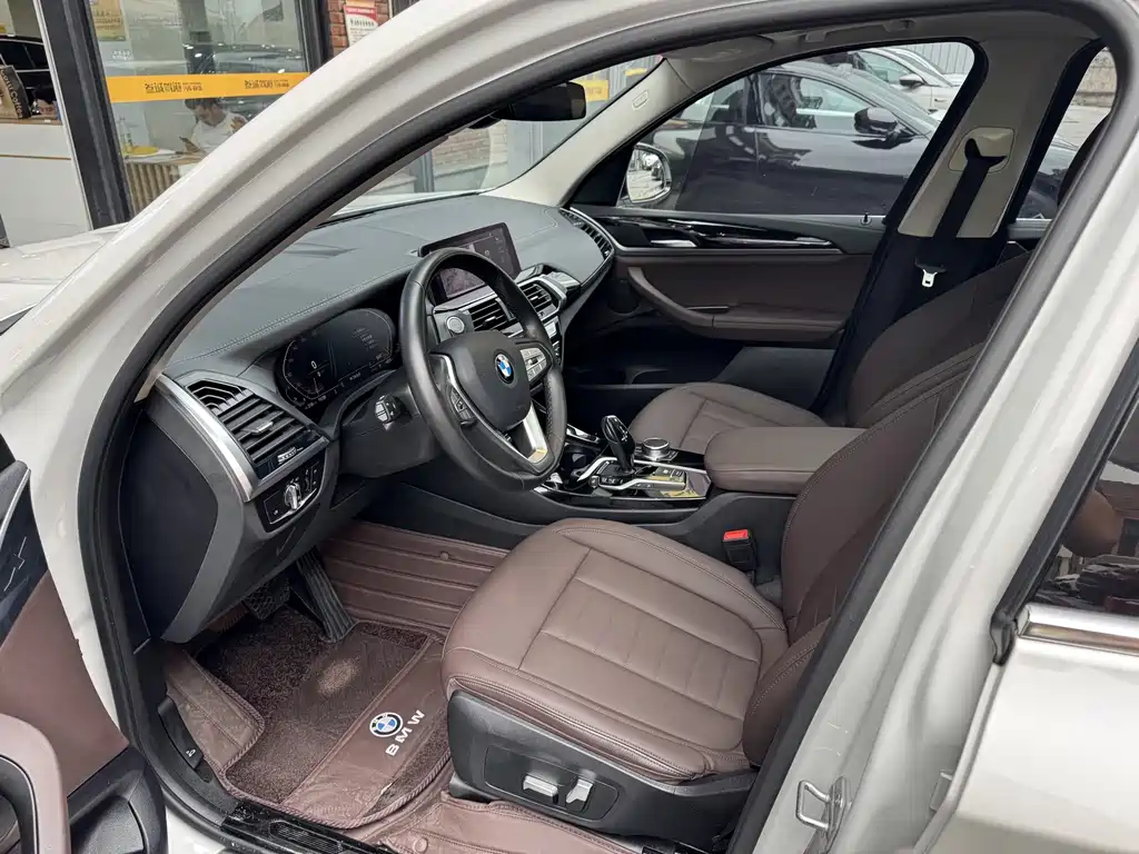 BMW X3 — миниатюра 8