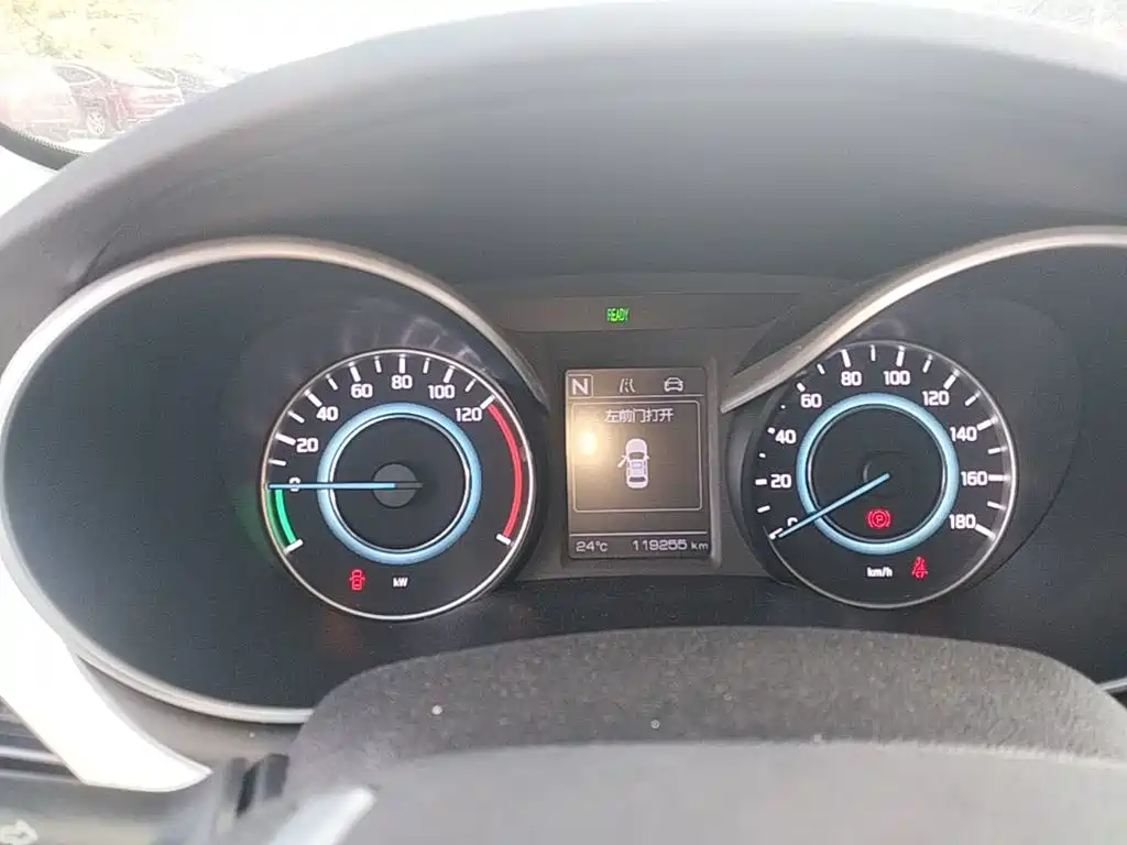 Changan Eado New Energy — миниатюра 12