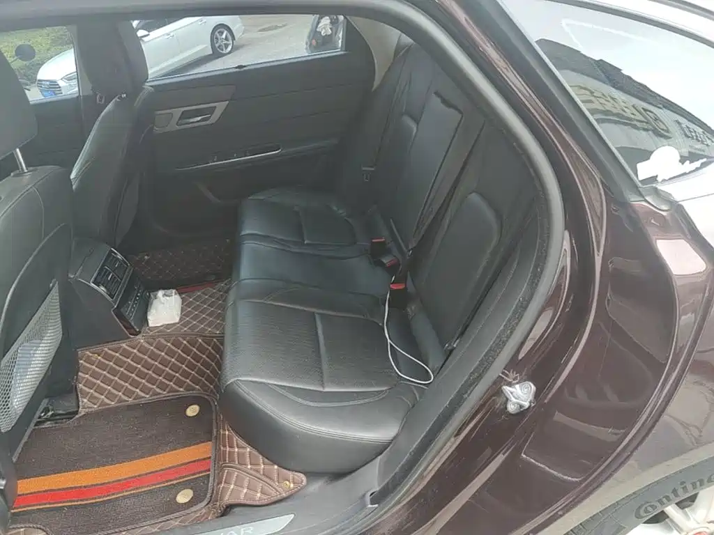 Jaguar XFL — миниатюра 17