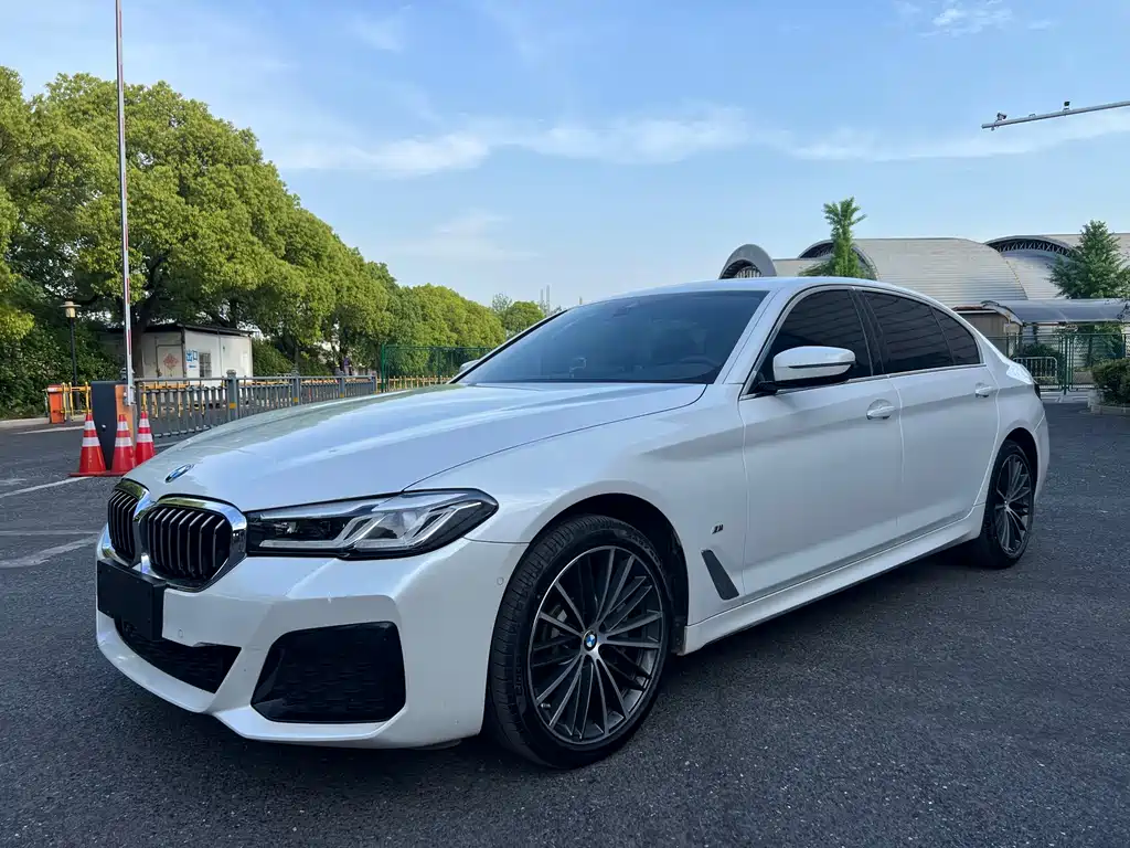 BMW 5 Series 2023
