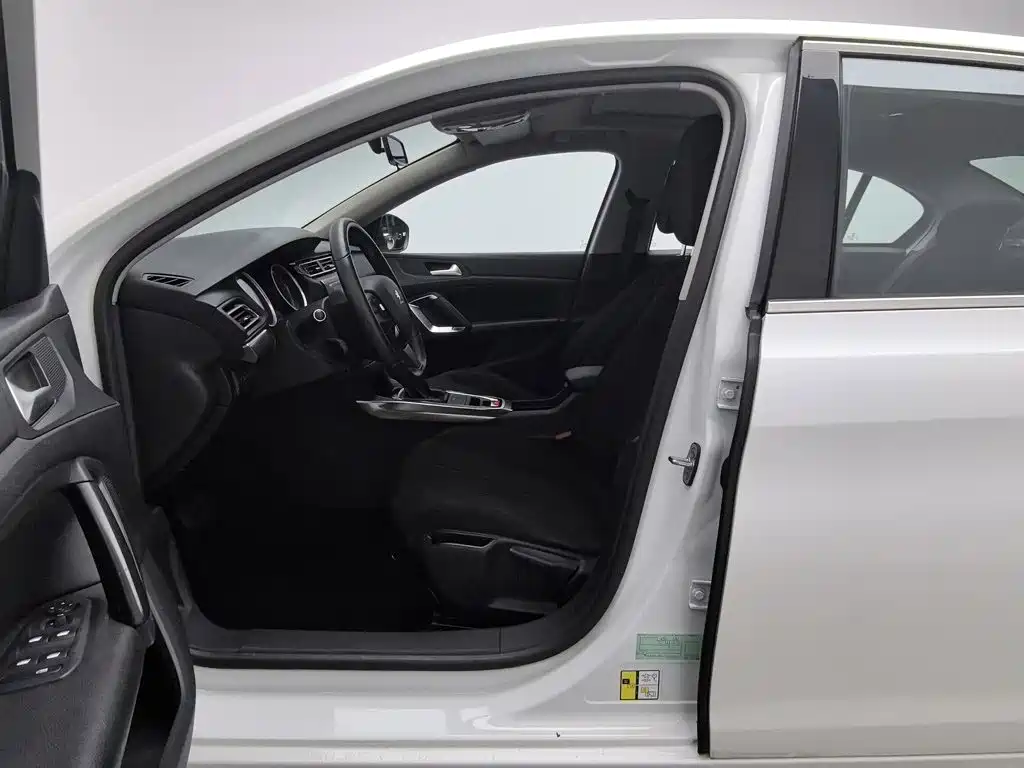 Peugeot 408 — миниатюра 10
