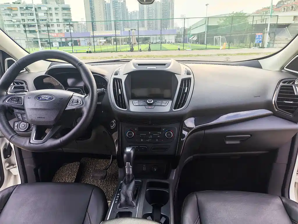 Ford Kuga — миниатюра 7