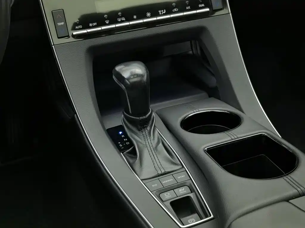 Toyota Avalon — миниатюра 13