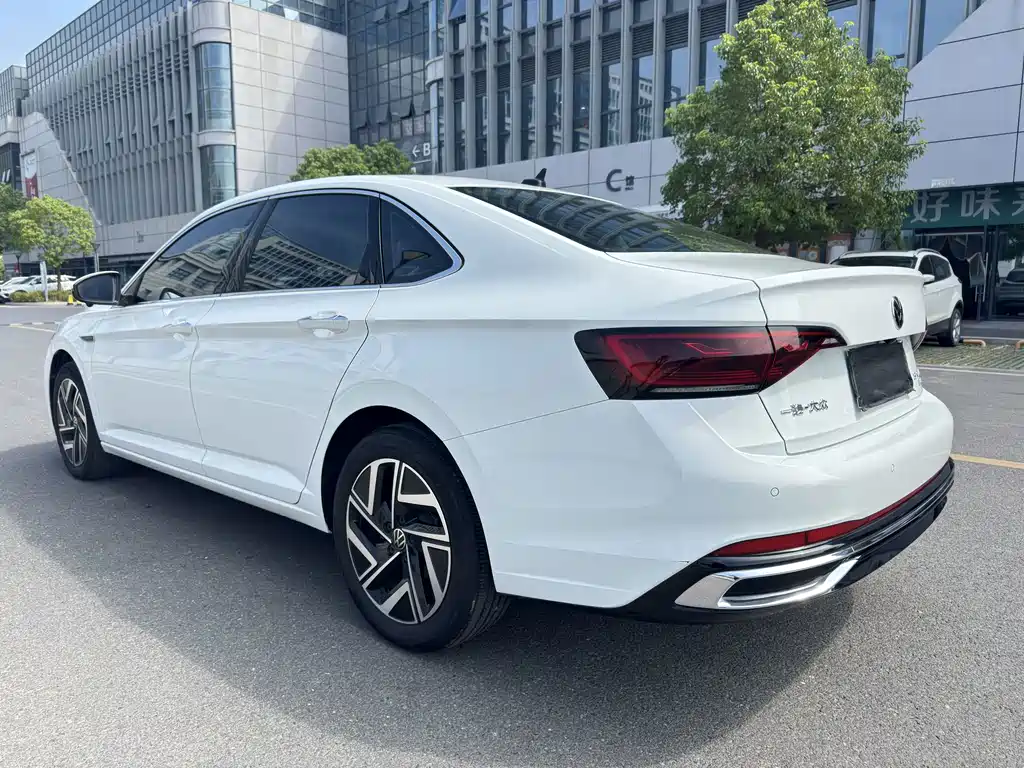 Volkswagen Sagitar — миниатюра 20