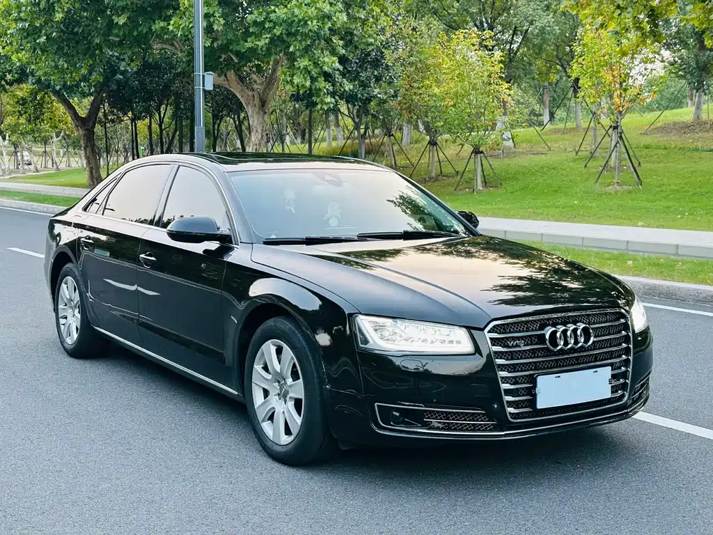 Audi A8 — миниатюра 3