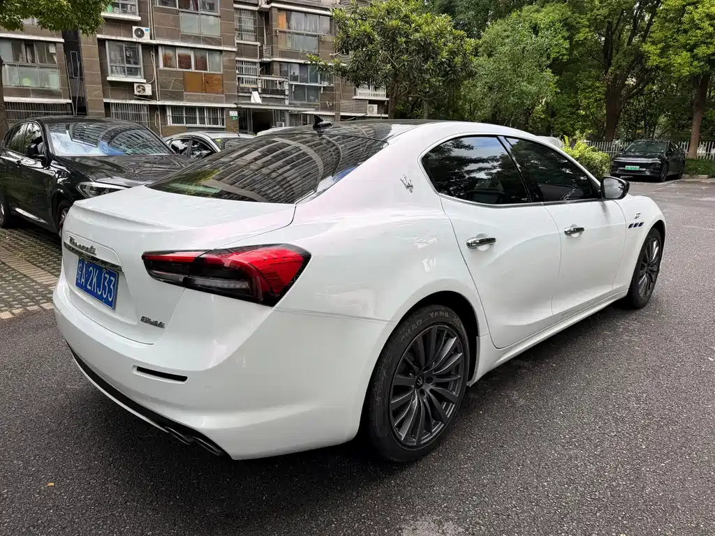 Maserati Ghibli — миниатюра 5