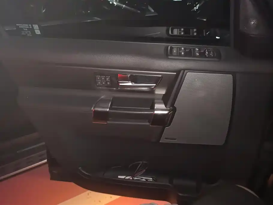 Land Rover Discovery 2014 3.0 SC V6 SE