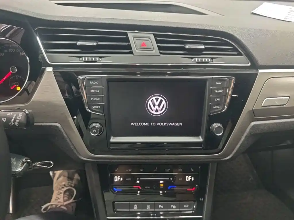 Volkswagen Touran — миниатюра 13