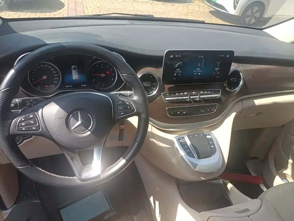 Mercedes-Benz V-Class — миниатюра 6