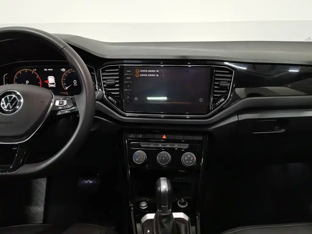 Volkswagen T-Roc — миниатюра 12