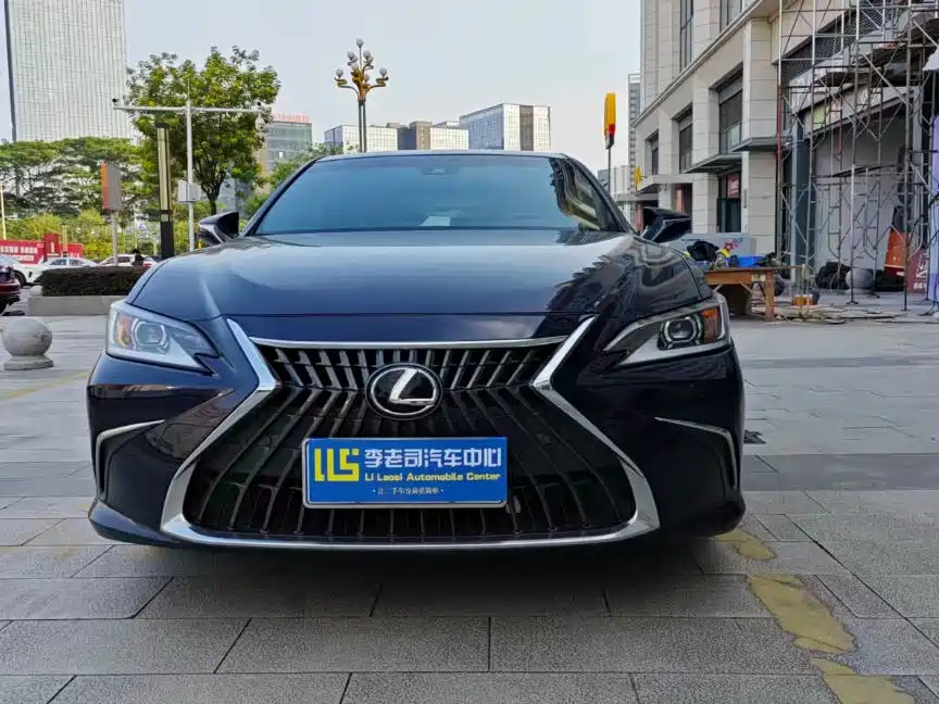 Lexus ES — миниатюра 2