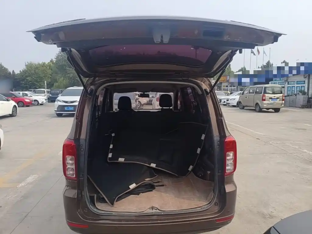 Wuling Hongguang — миниатюра 19