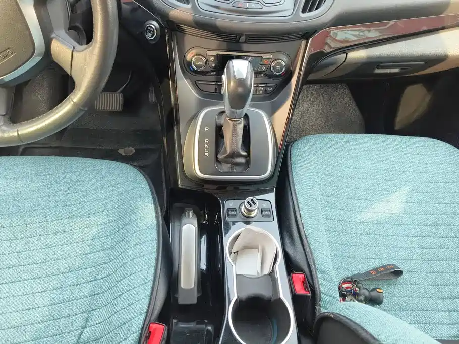 Ford Kuga — миниатюра 16