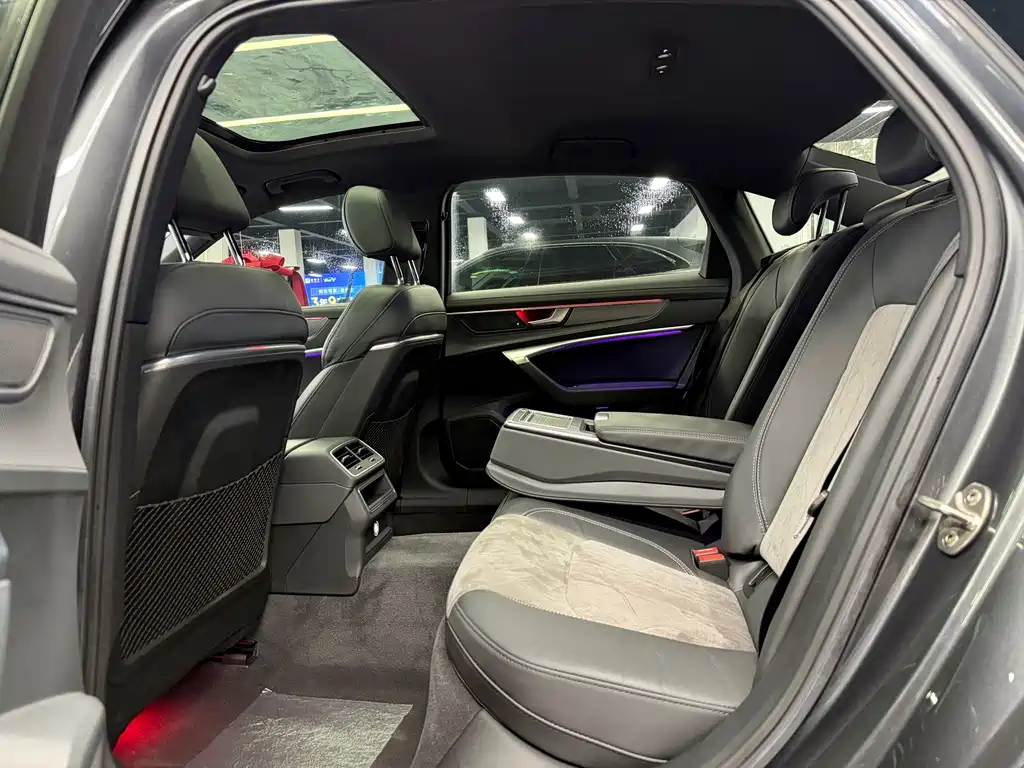 Audi A6L — миниатюра 5