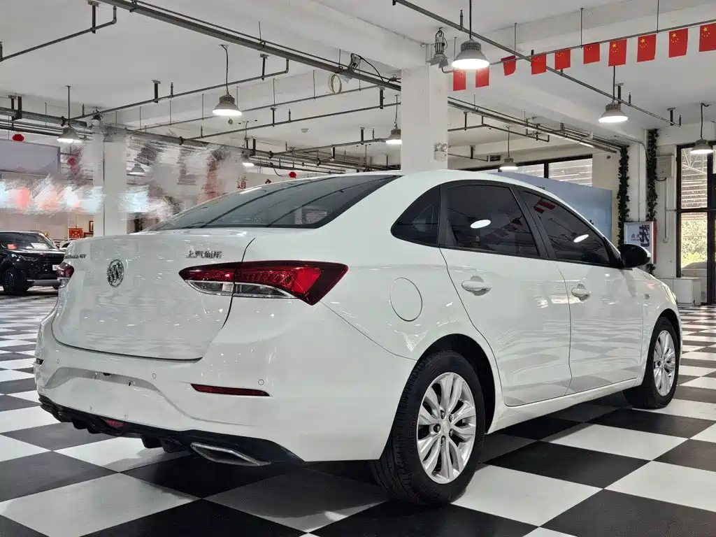 Buick Excelle — миниатюра 12