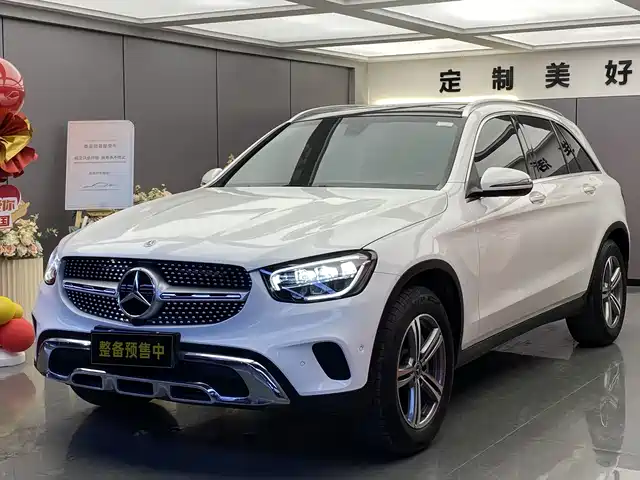 MERCEDES BENZ GLC