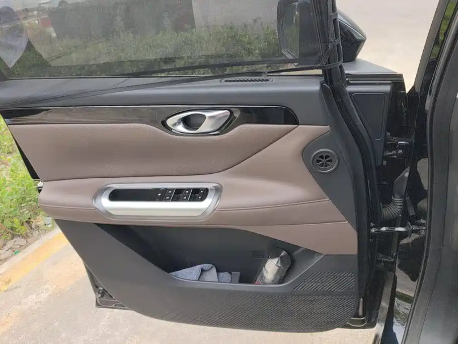 GAC Motor Trumpchi E8 PHEV — миниатюра 7