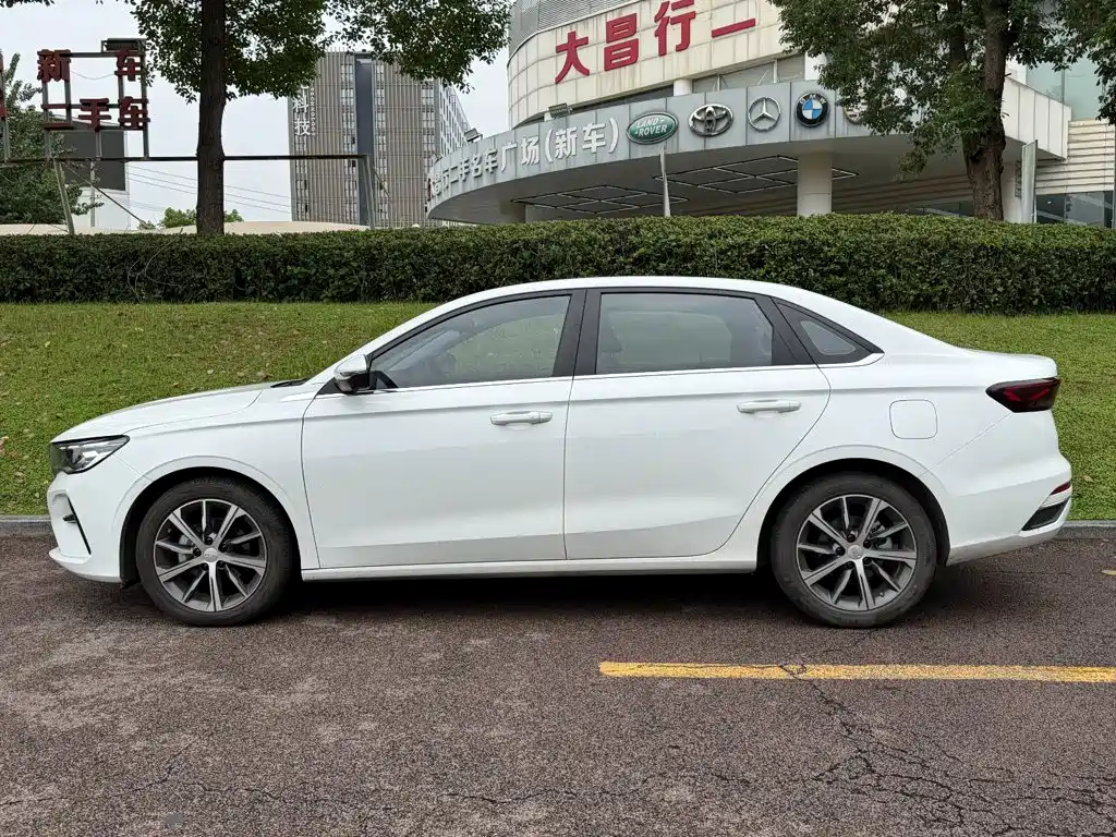 Geely Emgrand — миниатюра 3