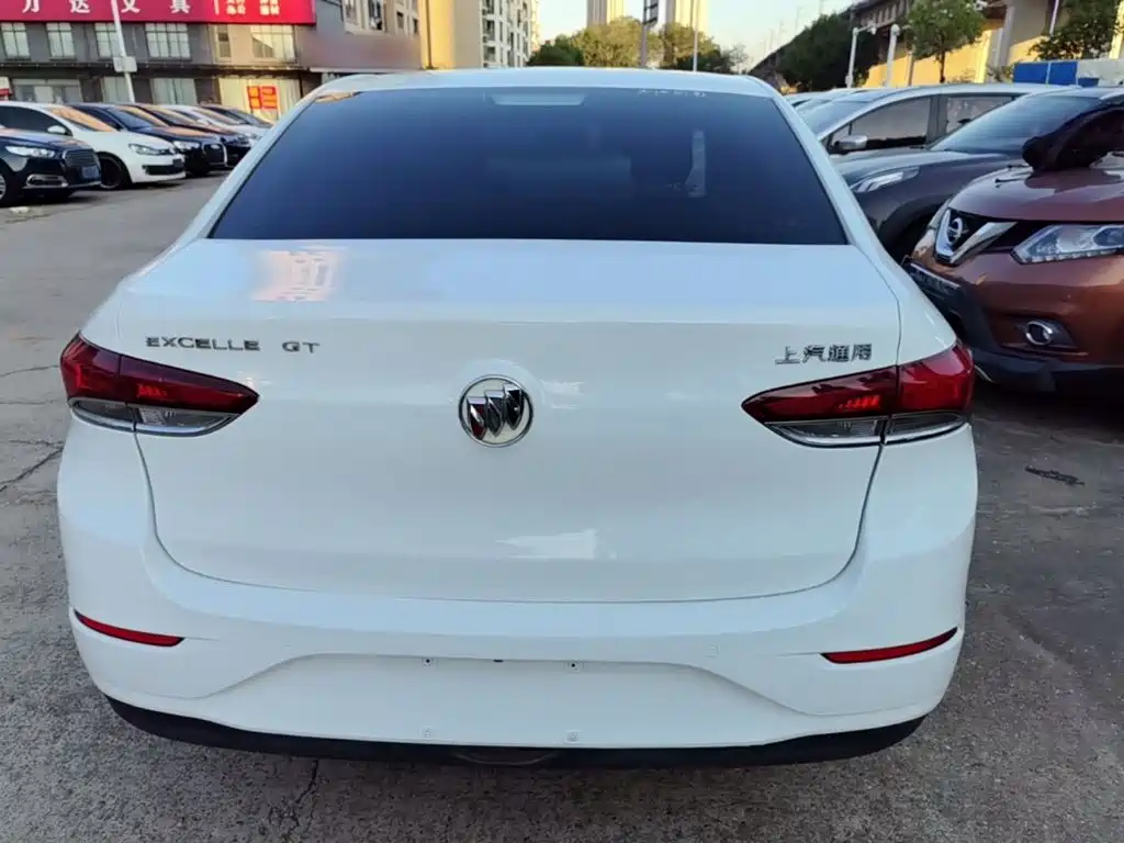 Buick Excelle — миниатюра 6