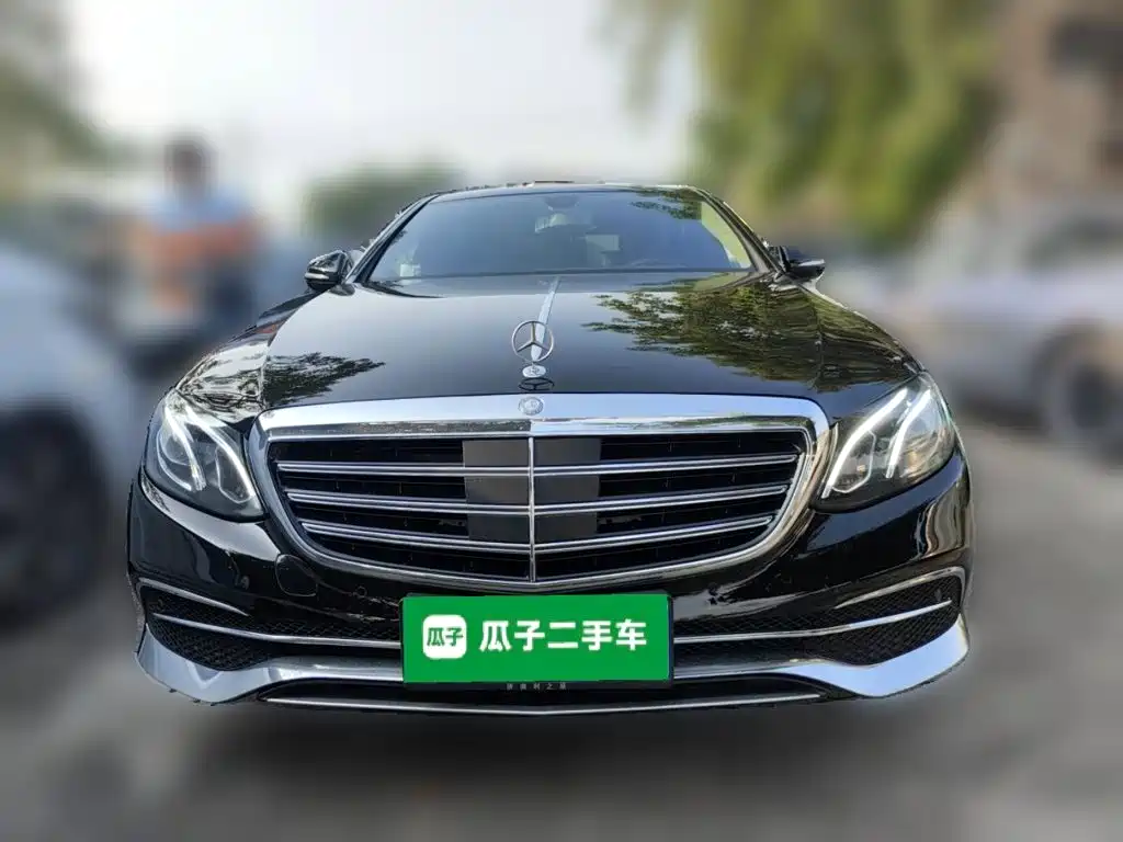 Mercedes-Benz E-Class — миниатюра 2