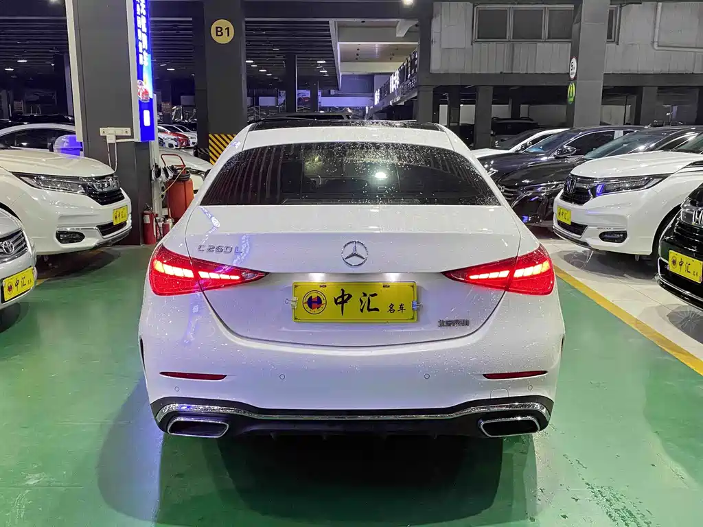 Mercedes-Benz C-Class — миниатюра 8
