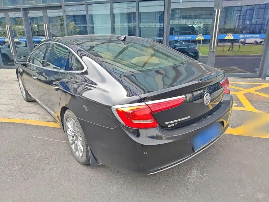 Buick LaCrosse — миниатюра 5