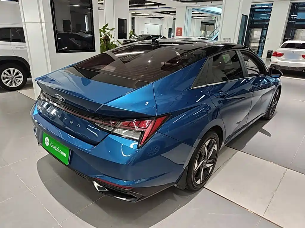 Hyundai Elantra — миниатюра 7