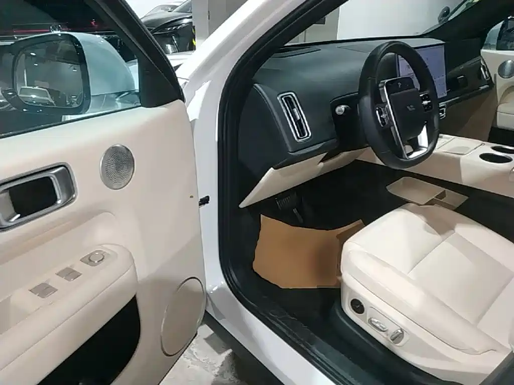 Li Auto Li L6 — миниатюра 16