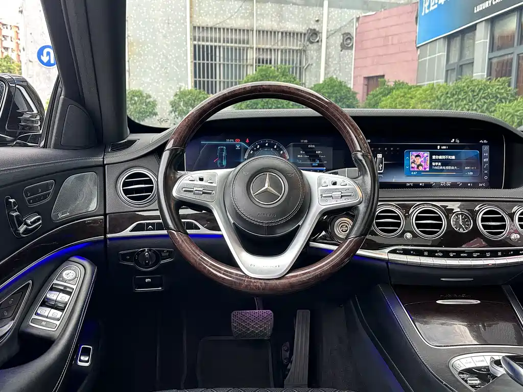 Mercedes-Benz S-Class — миниатюра 6