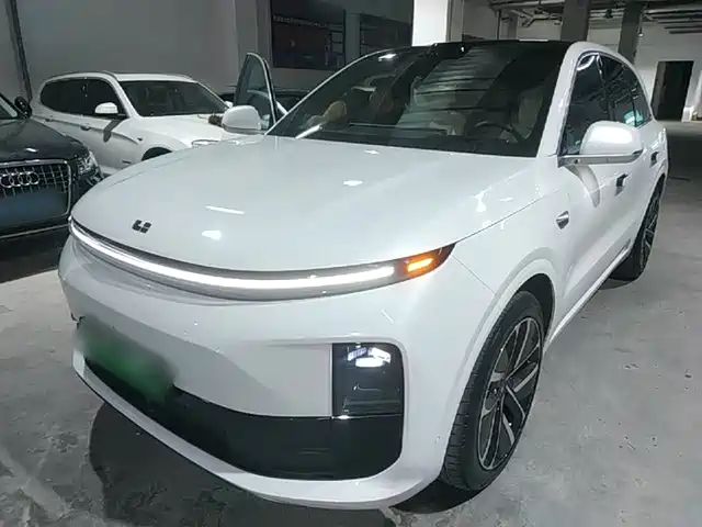 Li Auto L6