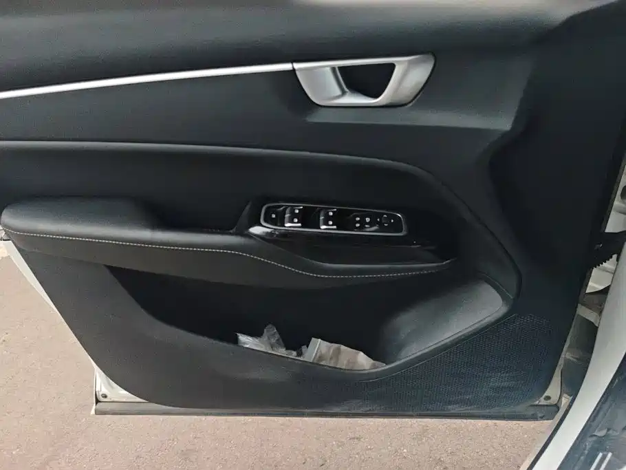 Wuling Victory — миниатюра 7