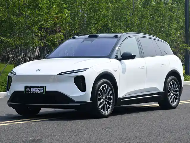 2025 Nio ES6