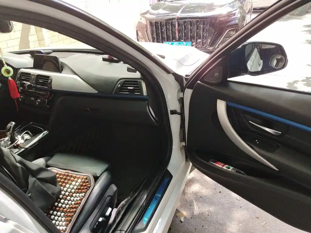 BMW 3 Series — миниатюра 21
