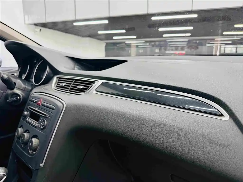 Peugeot 308 — миниатюра 28