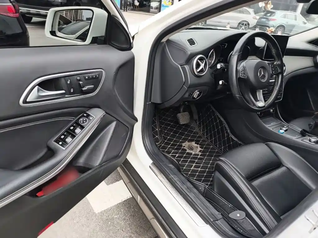 Mercedes-Benz GLA — миниатюра 21
