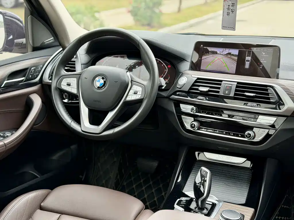 BMW X3 — миниатюра 7