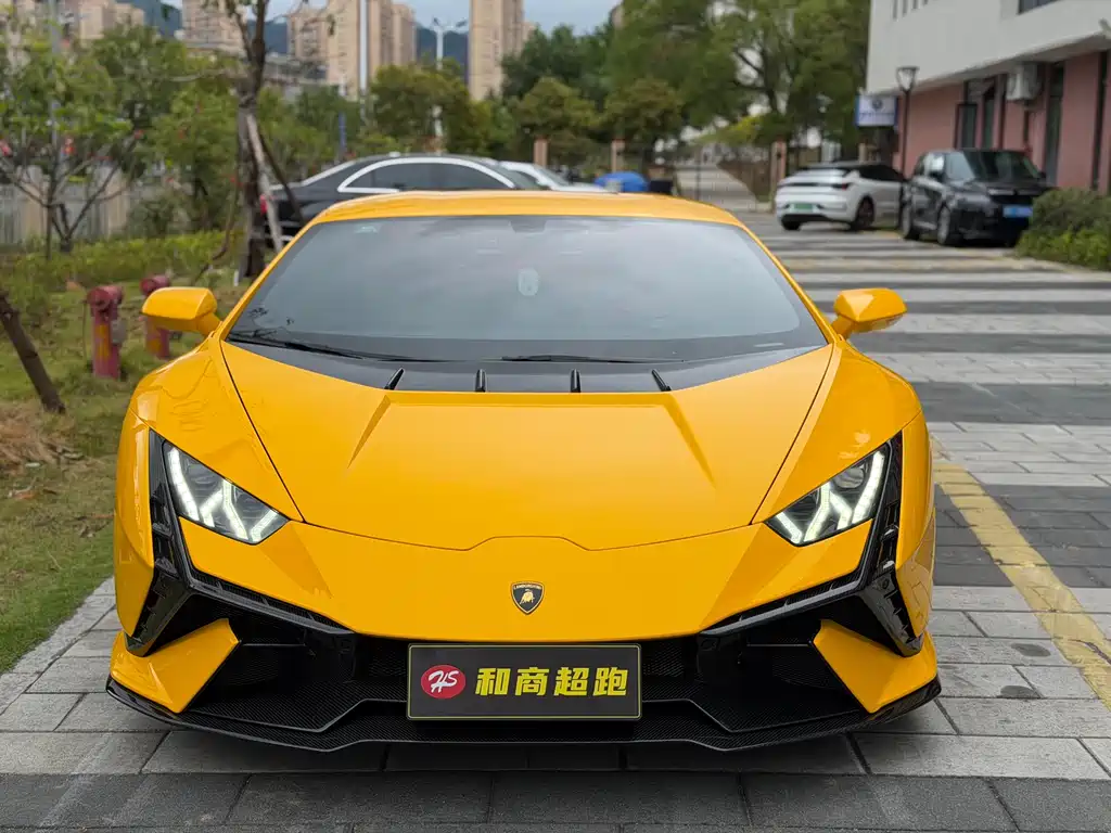 LAMBORGHINI HURACÁN