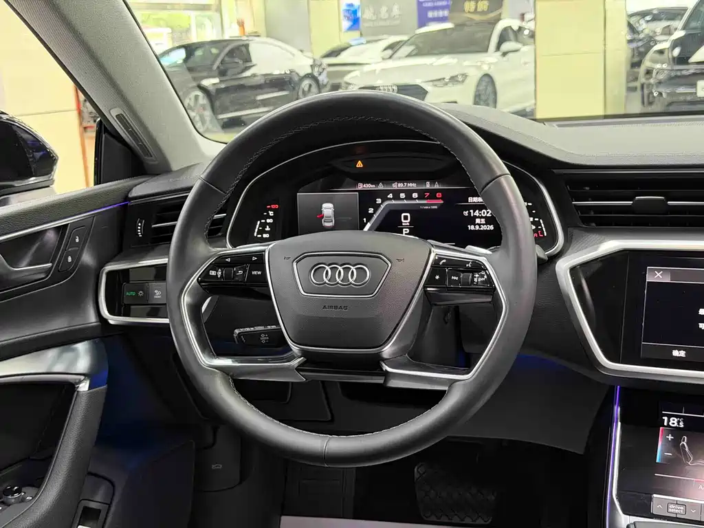 Audi A7L — миниатюра 11