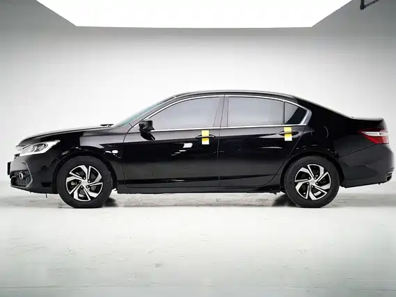 Honda Accord — миниатюра 8