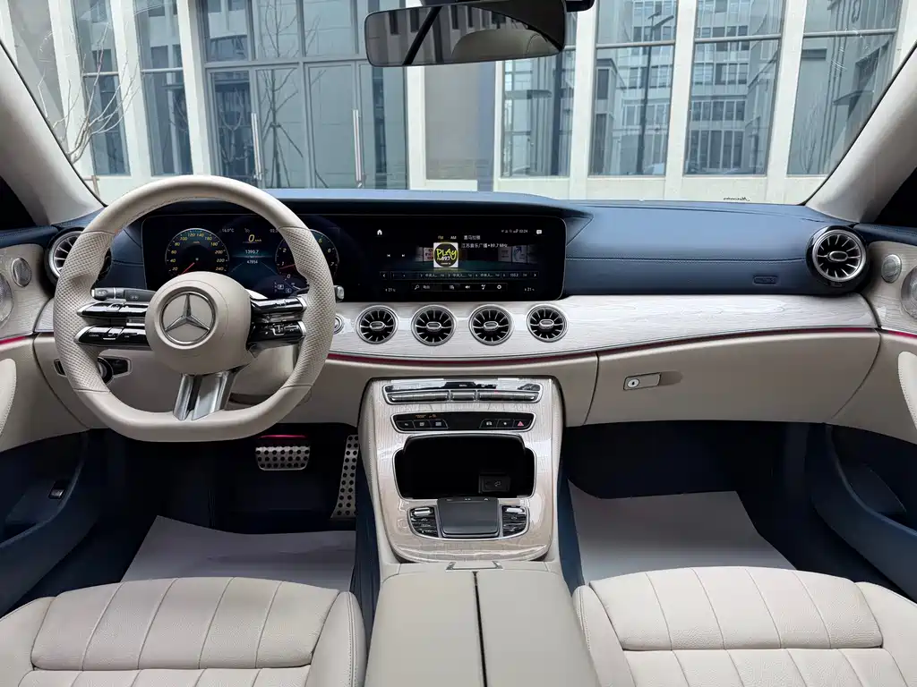 MERCEDES-BENZ E CLASS