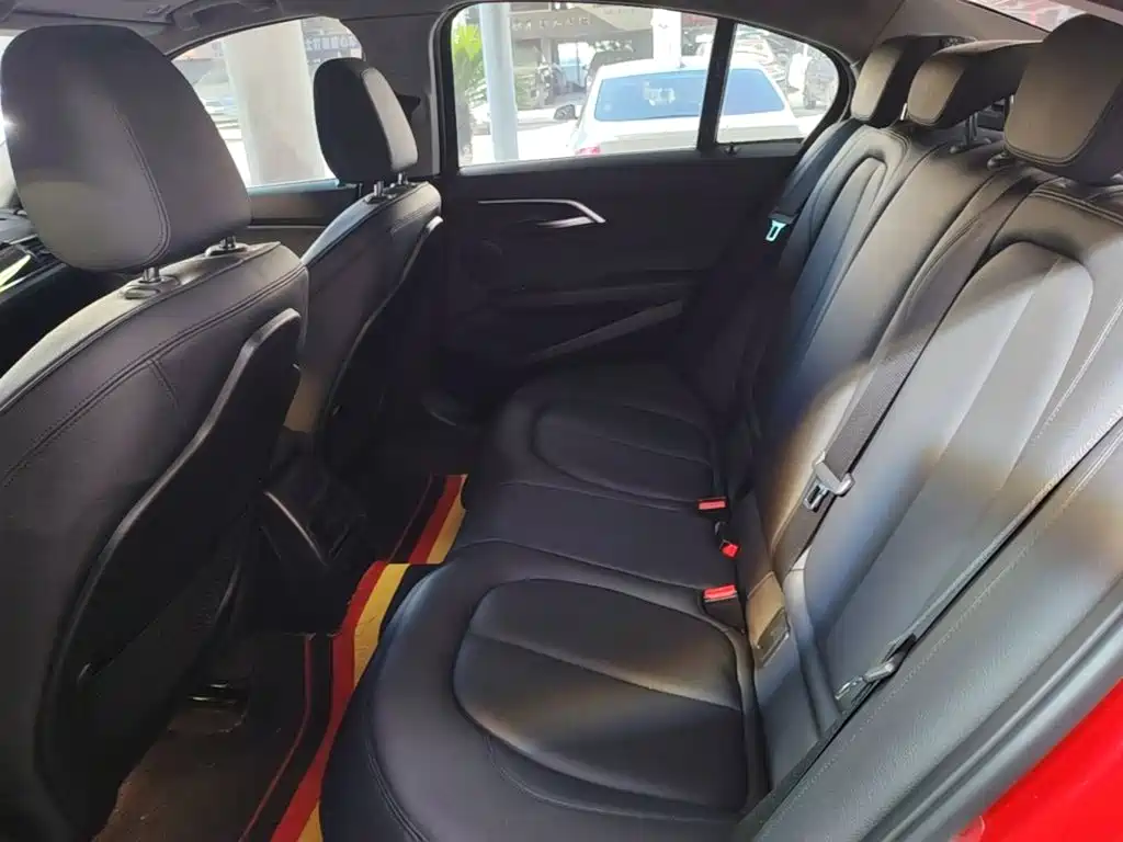 BMW 1 Series — миниатюра 17