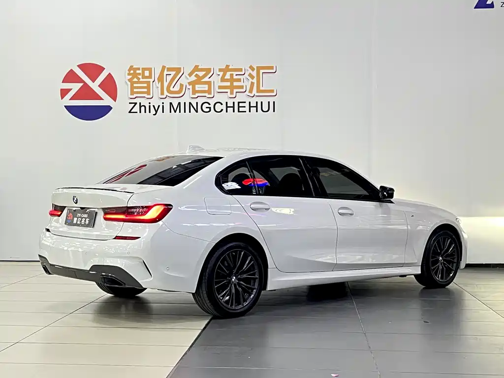 BMW 3 Series 3 2022 325Li M Sport
