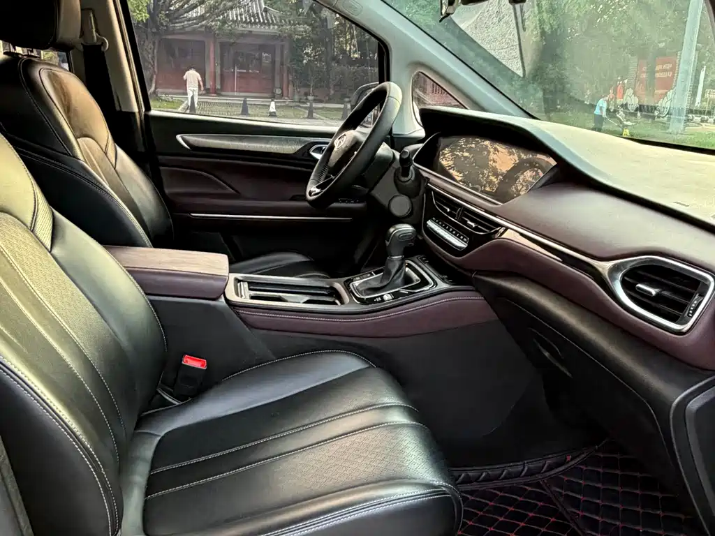 GAC Motor Trumpchi M6 — миниатюра 10