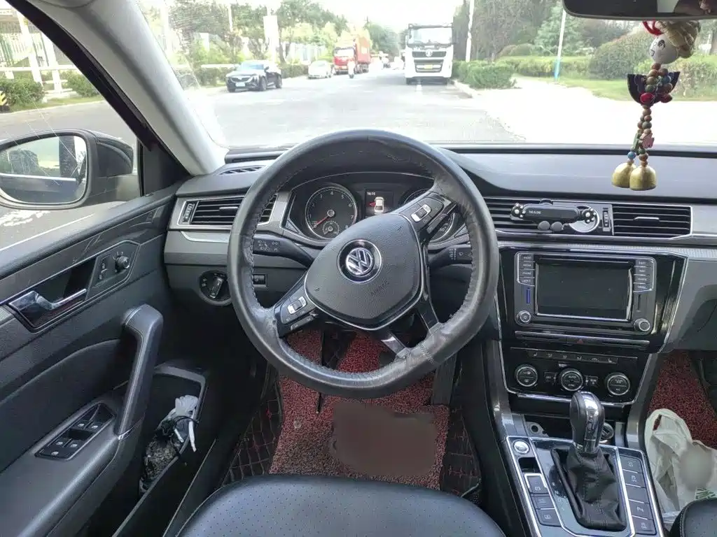 Volkswagen Passat — миниатюра 3