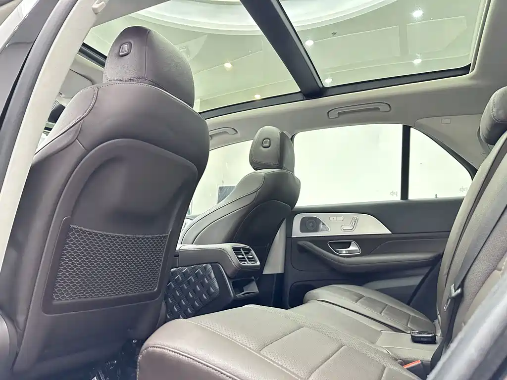 Mercedes-Benz GLE (Import) — миниатюра 15