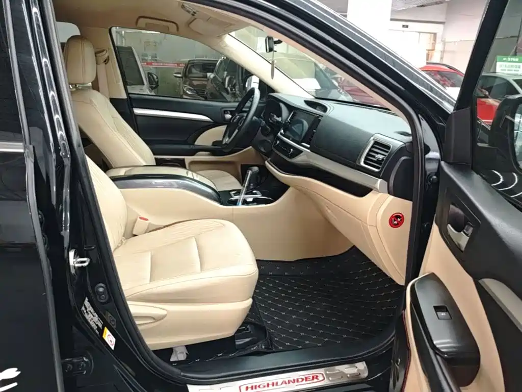 Toyota Highlander — миниатюра 25