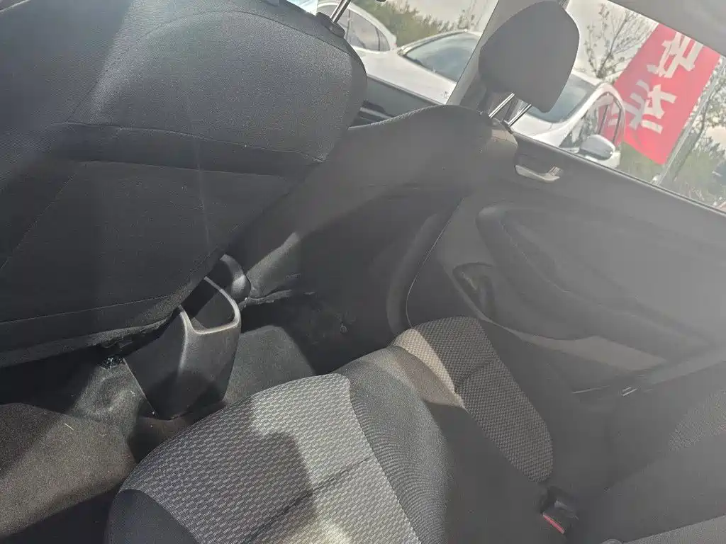 Hyundai Verna — миниатюра 6